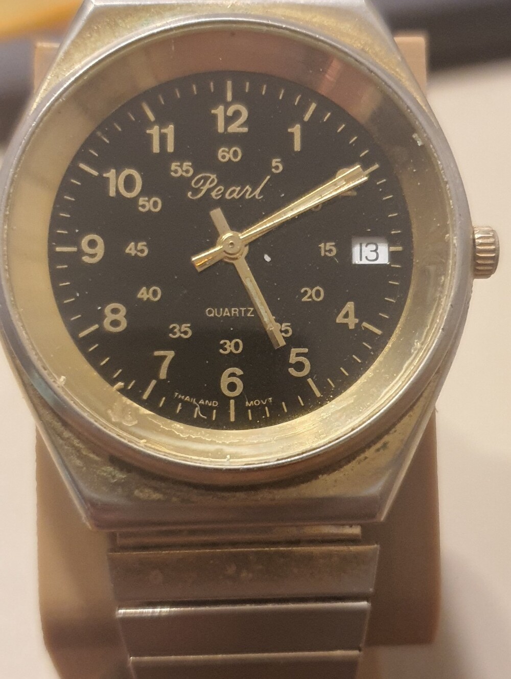 10/$20 Vtg Pearl Quartz Goldtone/Black Stainless Steel Men's Watch w/Date